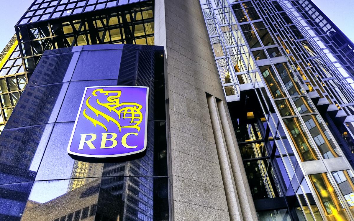 Why Canadian banks should continue to invest in and finance the oil and gas sector