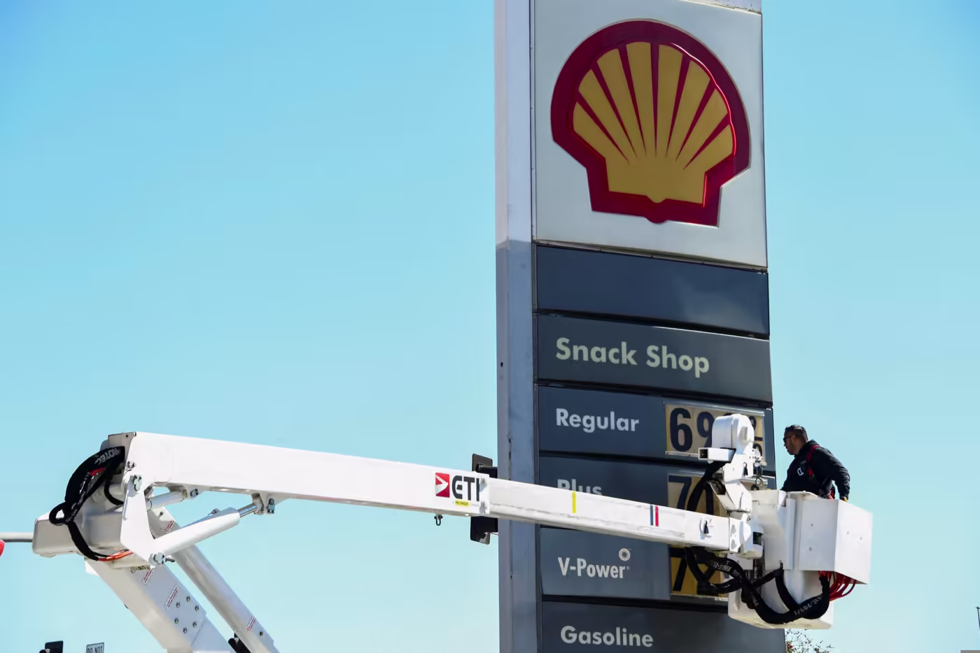 July 23, 2022 - Energy crisis prompts ESG rethink on oil and gas